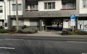 Zafirgyoengy Apartmanok